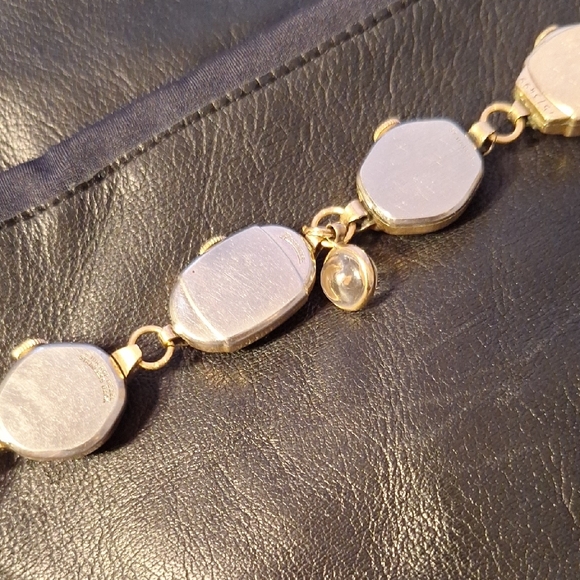 Vintage Gold Watch Bracelet - Picture 8 of 16